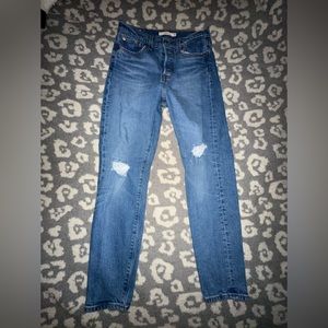Women’s Levi Jeans